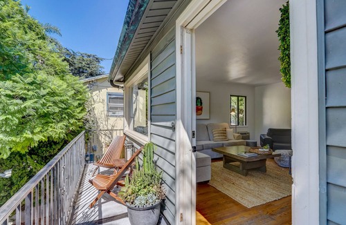 Middletown House | Modern House In The Hills | Killer Location!