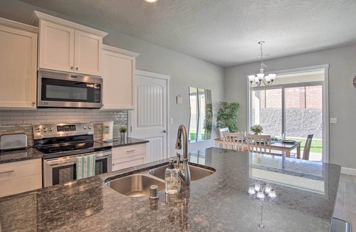 Kennewick House | Modern Kennewick Home Near Golfing & Wineries