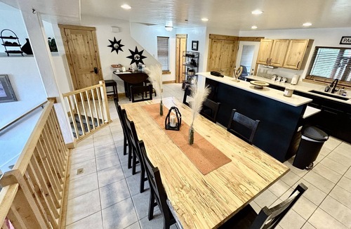 South Snyderville Basin House | Modern meets Mountain at Bear Hollow. Winter 23/24 ski season dates are open!