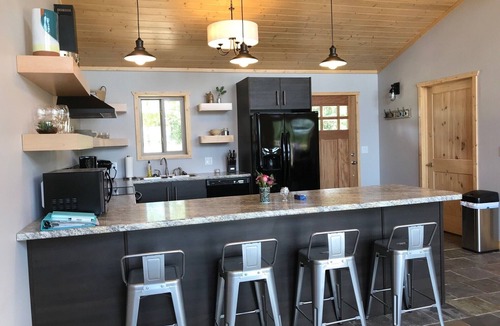 Trion House | Modern Ridge-Top Sanctuary: All-Year Swim Spa & Breathtaking Views
