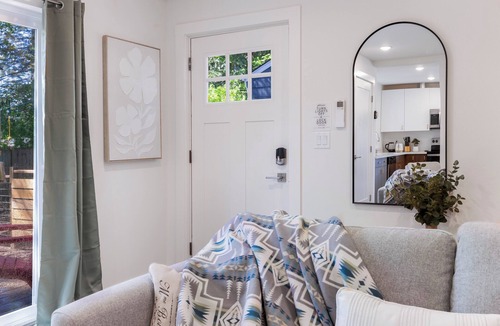 Northgate House | Modern Roosevelt Retreat