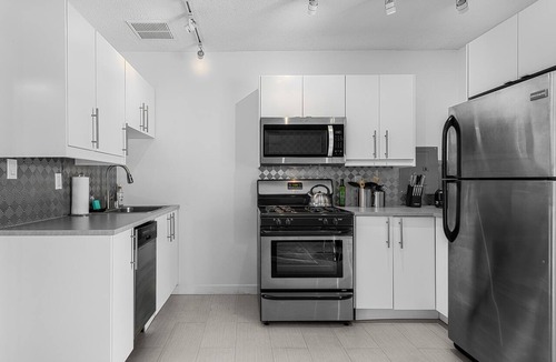 Sonora Sunrise Apartment | Modern So. Palm Springs 1-bd 29+day Corp rental
