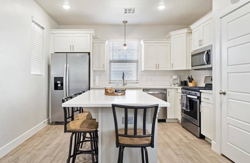 Sienna Hills House | Modern St. George Home: Walk to Heated Pool, Hot Tub, BBQ, Free State Park Pass, WiFi, Full Kitchen!