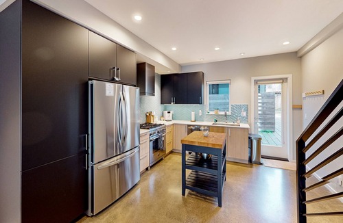 Old Ballard House | Modern townhome with private roof deck, balcony, & W/D - walk to bars/dining