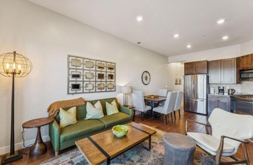 Kimball Junction House | Modern Townhouse with HotTub & Garage