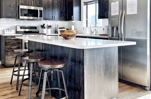 Toquerville House | Modern Upstairs Suite in Zion