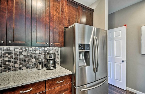 Hough House | Modern Vancouver Townhome - Right on Main St!
