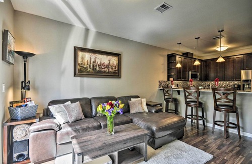 Hough Apartment | Modern Vancouver Townhome - Right on Main St!