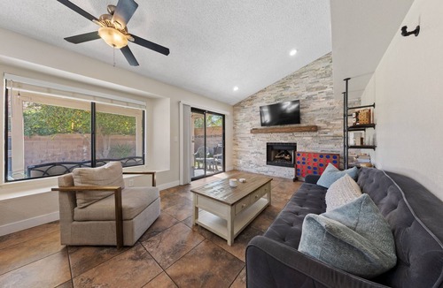 Paradise House | Modern Vegas Home- Prime Location, Full Amenities