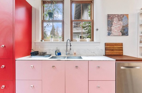Belmont Apartment | Modern Victorian 3BD/2BA Retreat with Sauna & Piano