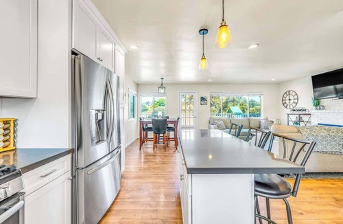 Del Rey Oaks House | Monterey Bay Home Near Beach and Wharf