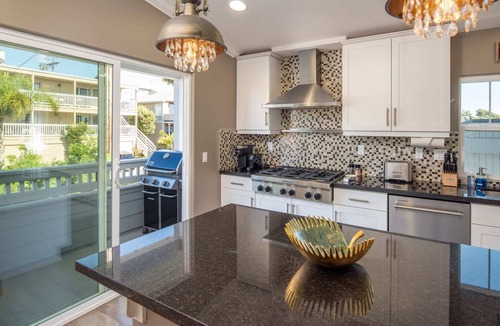 Cardiff-by-the-Sea House | Montgomery "South" - Ocean views with a short walk everywhere with beach gear!