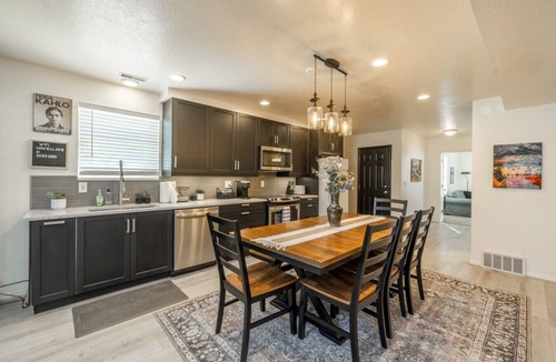 East Central House | Monthly Rental with New Kitchen, Family Friendly!