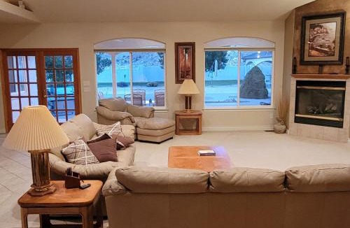 Grand Junction House | Monument Resort