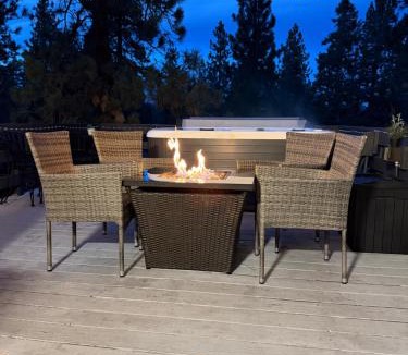 Big Bear Lake House | Moonridge Bear Mountain Cabin Hot Tub Pet Friendly Walk to Slopes Hike Golf Zoo