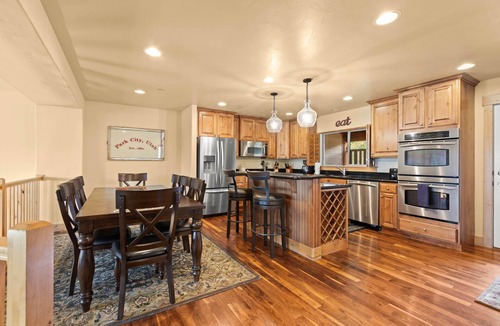Bear Hollow Village House | Moose Mgmt at Bear Hollow 5437: Pvt. Hot Tub-BBQ-Garage Parking- Dogs Welcome