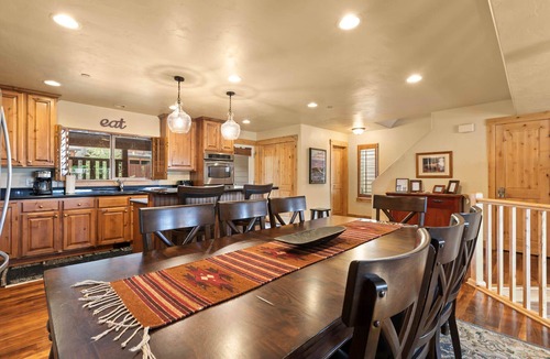 Bear Hollow Village House | Moose Mgmt at Bear Hollow 5437: Pvt. Hot Tub-BBQ-Garage Parking- Dogs Welcome