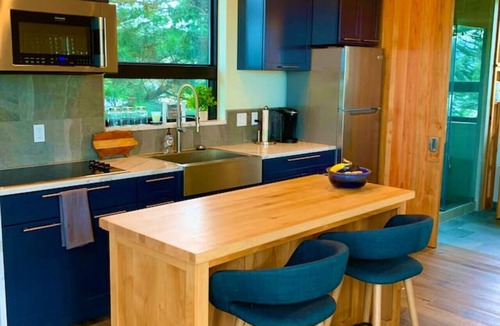 Port Orford Condo | Most Spectacular Ocean Views - Studio