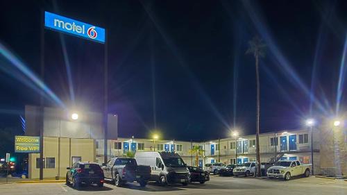 Blythe Hotel | Motel 6-Blythe, CA - South