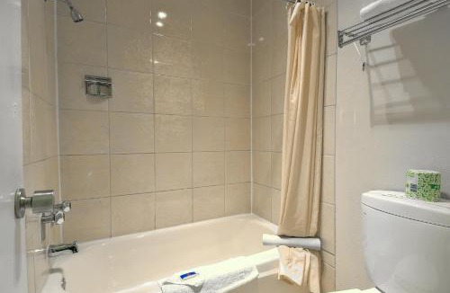 Claremont Hotel | Motel 6-Claremont, CA