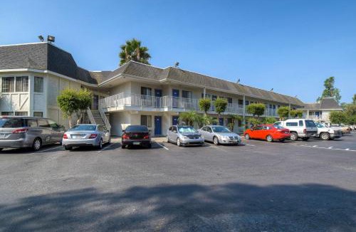 El Cajon Hotel | Motel 6-El Cajon, CA - San Diego