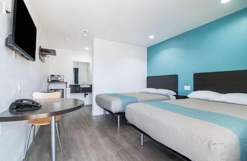 Moreno Valley Hotel | Motel 6 - Moreno Valley - Riverside March Air Base