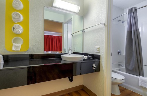 Rancho Mirage Hotel | Motel 6 Rancho Mirage, CA - Palm Springs