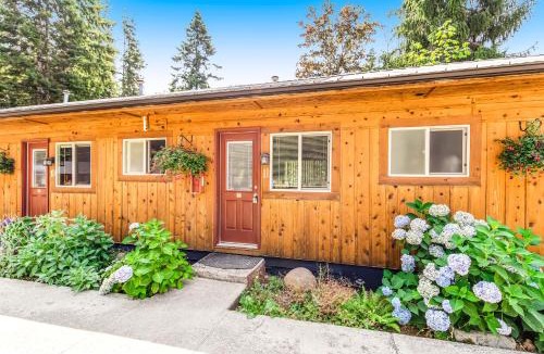 Quilcene House | Mount Ellinor, Room 11 at Mount Walker Inn