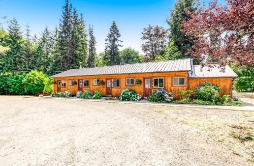 Quilcene House | Mount Ellinor, Room 11 at Mount Walker Inn