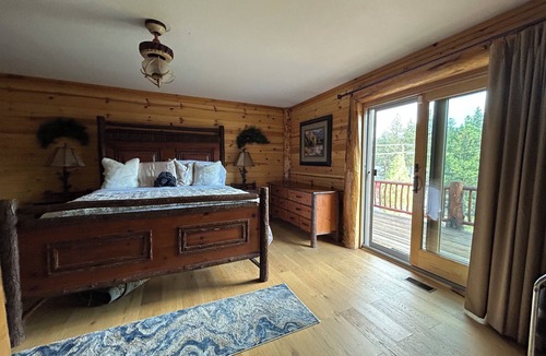Eagle Mountain Estates House | Mountain and Ski Slope Views Eagle Mountain Estate Private Retreat
