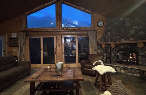 Eagle Mountain Estates House | Mountain and Ski Slope Views Eagle Mountain Estate Private Retreat
