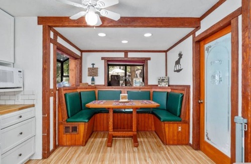 Twin Peaks House | Mountain Getaway | Game Room + Sleeps 10