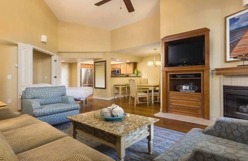 Round Hill Village Resort | Mountain & Lake Vacation with Spacious 2BR at South Shore