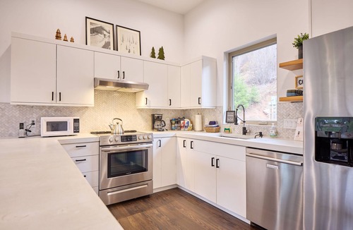 Peshastin House | Mountain Lane Guesthouse-Minutes from Leavenworth