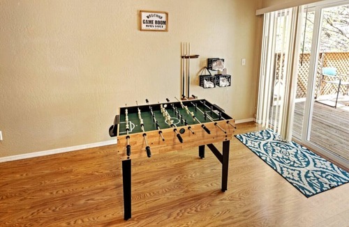Ponderosa Trails House | Mountain Retreat w/Foosball/Game Table! Fireplace~Large Deck~Near Park~Dogs OK!