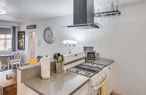 Thousand Oaks Apartment | Mountain-Top Retreat with Private Sunset Patio & Epic Views