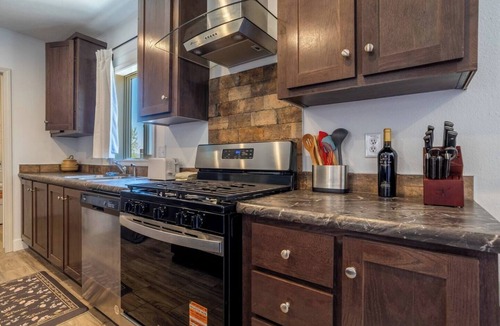 Crowley Lake House | Mountain View Crowley Lake 4/2/1 Brand New Home