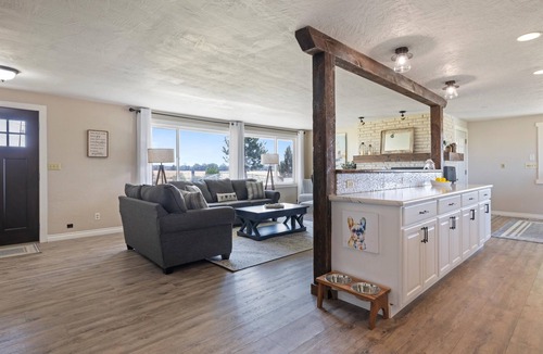 Walla Walla House | Mountain View Ranch -Scenic Beauty and Tranquility