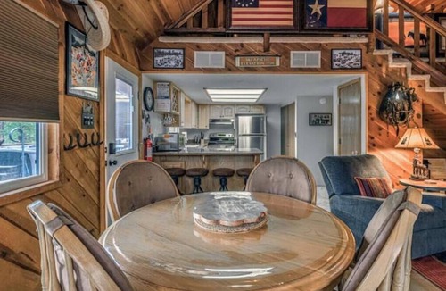 Ruidoso Cabin | Mountain Views | Hot Tub | Dog Run | Sleeps 6