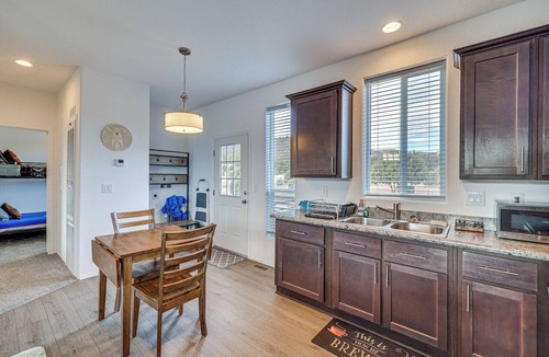 Eagar Cottage | Mountain Views & Ponderosa Pines! Arizona Escape