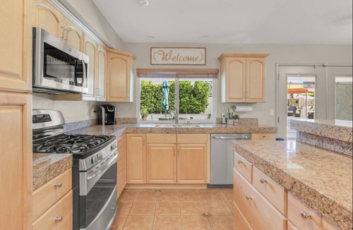 Sunrise Vista Chino House | Movie Colony East Hideout- 3BD/3BA W/Pool & Hotub