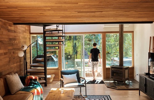 Warnick Cabin | Mt Baker Forest Cabin - Sauna, Hot Tub, Fire Pit