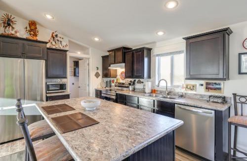 Kingman House | Mtn Views, 15 Mi to Dtwn Kingman: Family Home!