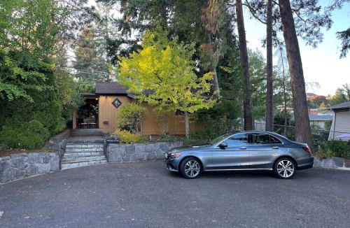 West Salem House | Myrtle Cottage Guesthouse West Salem