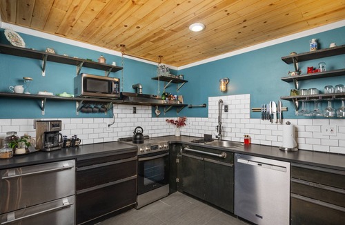 Zigzag House | Mystic Mountain, *Pet Friendly*, Steam Sauna, 11 Miles to Govy Camp