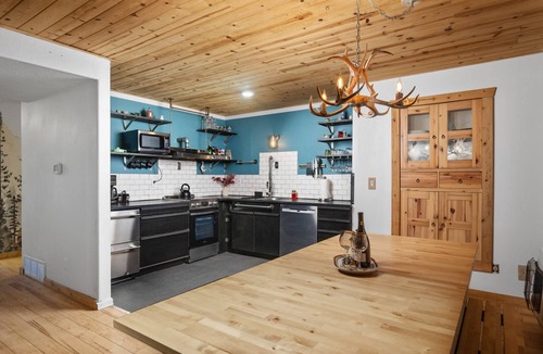 Zigzag House | Mystic Mountain, *Pet Friendly*, Steam Sauna, 11 Miles to Govy Camp