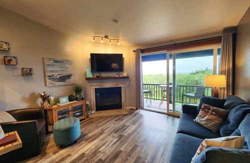 Ocean Shores House | Nautilus 307 3rd floor Ocean View condo