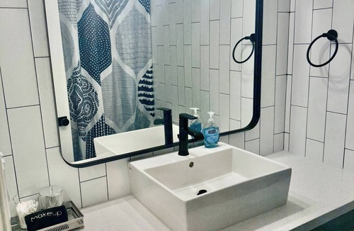 Reno Apartment | Near Airport, Hospital, MidTown, 58” TV - Apt 150
