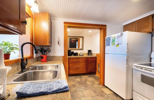 Nelscott House | Nelscott Anchor House, Hot Tub, Steps to Beach