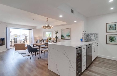 La Jolla House | NEW! 30+Day 2BD 2BTH with Ocean Views in Birdrock of La Jolla! Parking AC & Walkability!